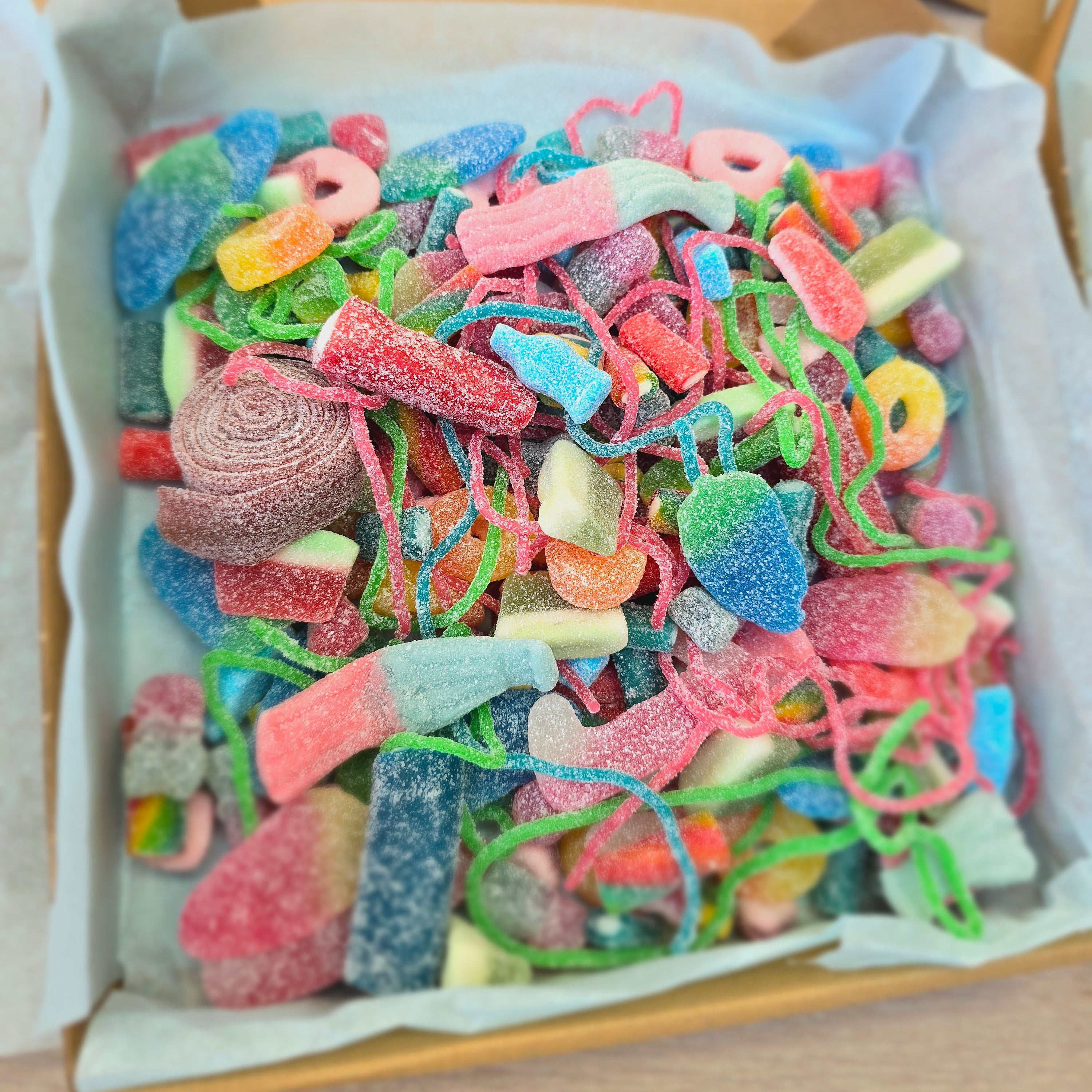 Fizzy/sugared sweets - Pick your own by 100grams