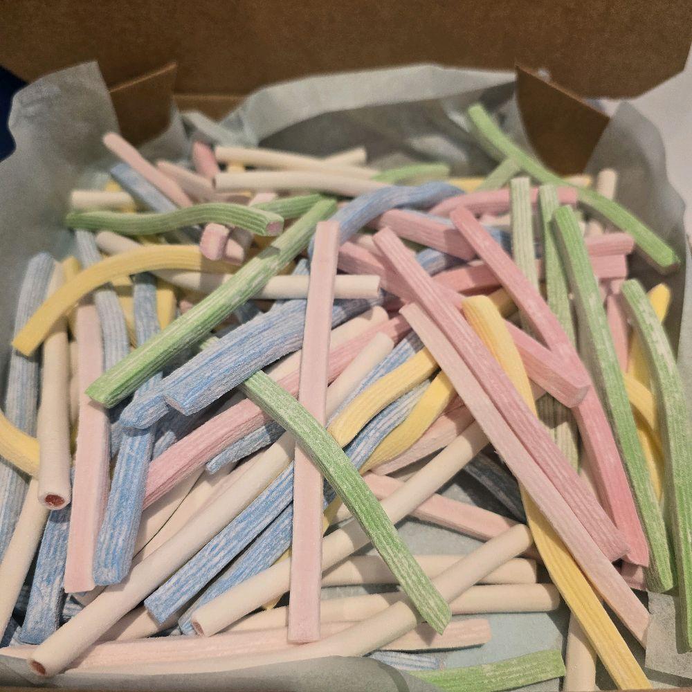 Plank sweets selection - Rayadito, trending viral sweets. Tasty sweet treats.