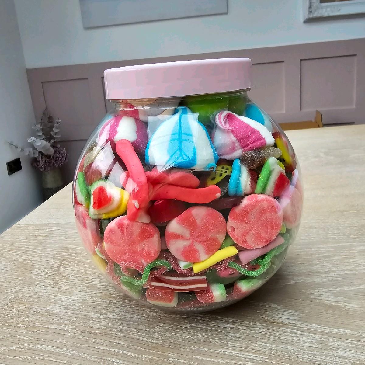 3.2litre Reusable plastic jar filled with pick n mix!