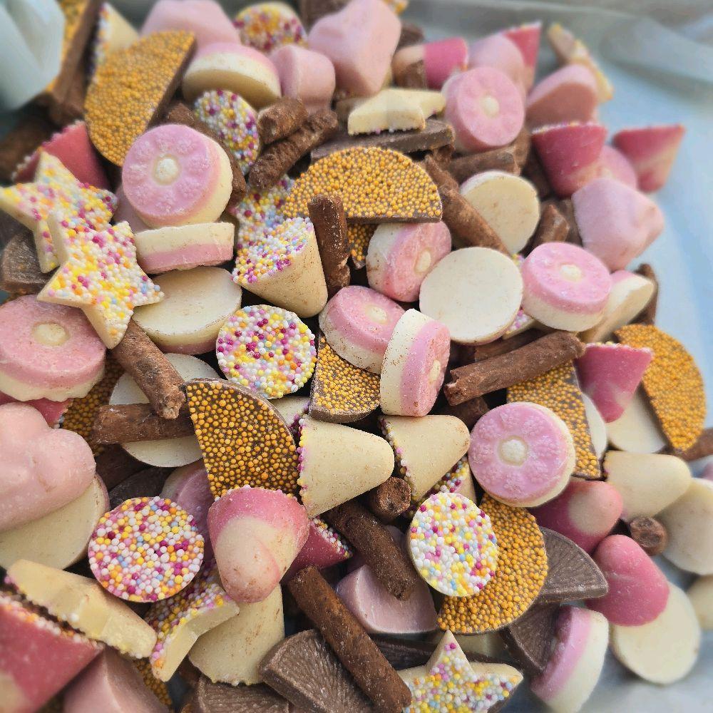 Pick your own pick n mix Chocolate 100g per choice of Chocolate! Pick N Mix Uk