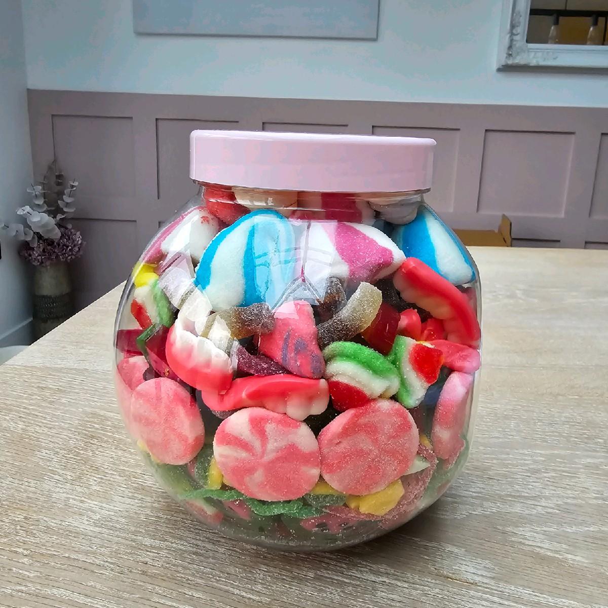 3.2litre Reusable plastic jar filled with pick n mix!