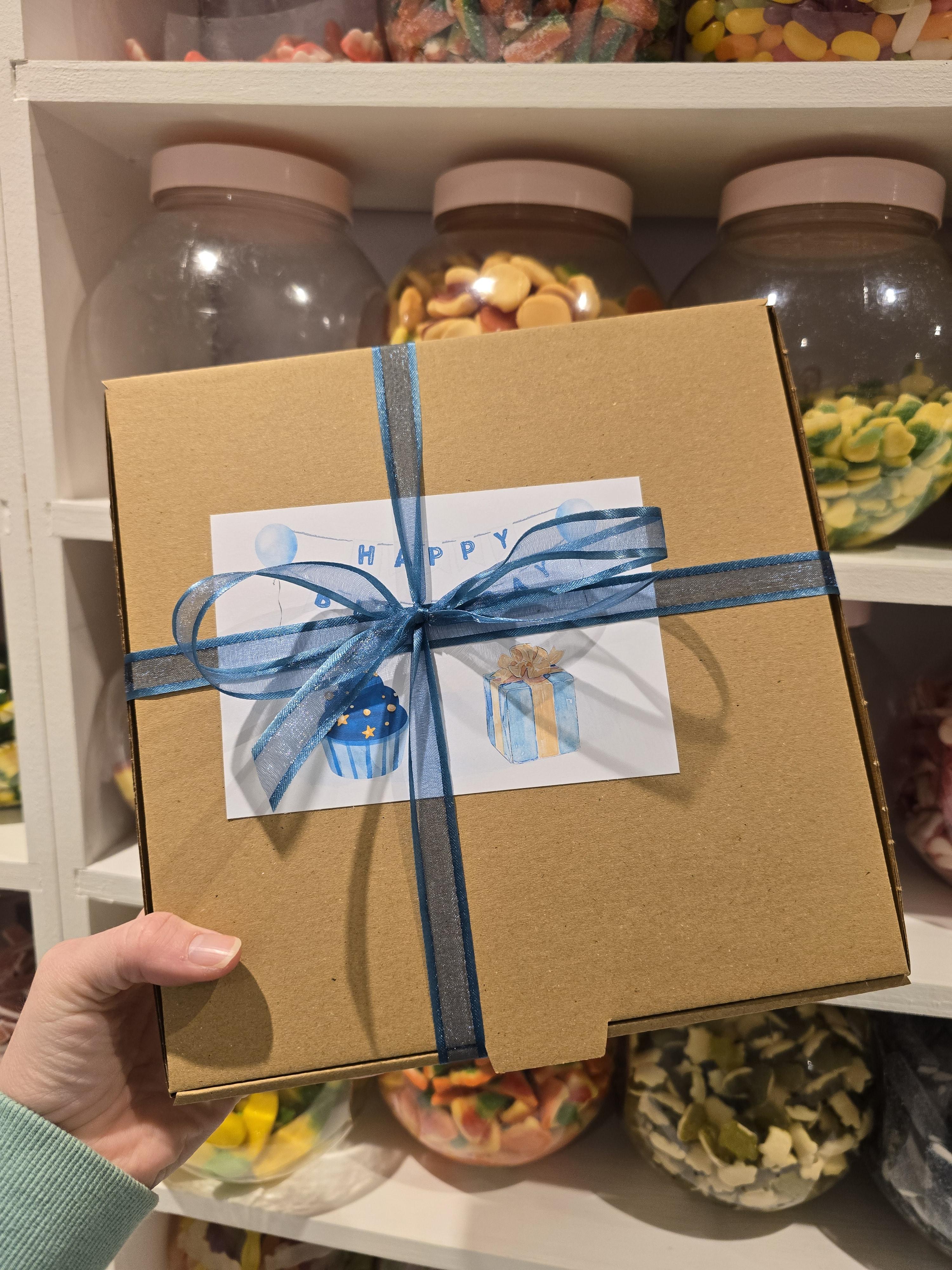 Birthday Gift box - Pick n mix gift box! 1KG gift box perfect for every age. Happy birthday sweet box