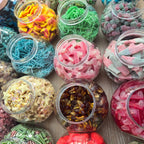 PACK LIVE 1 KG Pick n Mix - Unique Mix of Your Favourites and Unusual Sweets in Gift Box. Candy